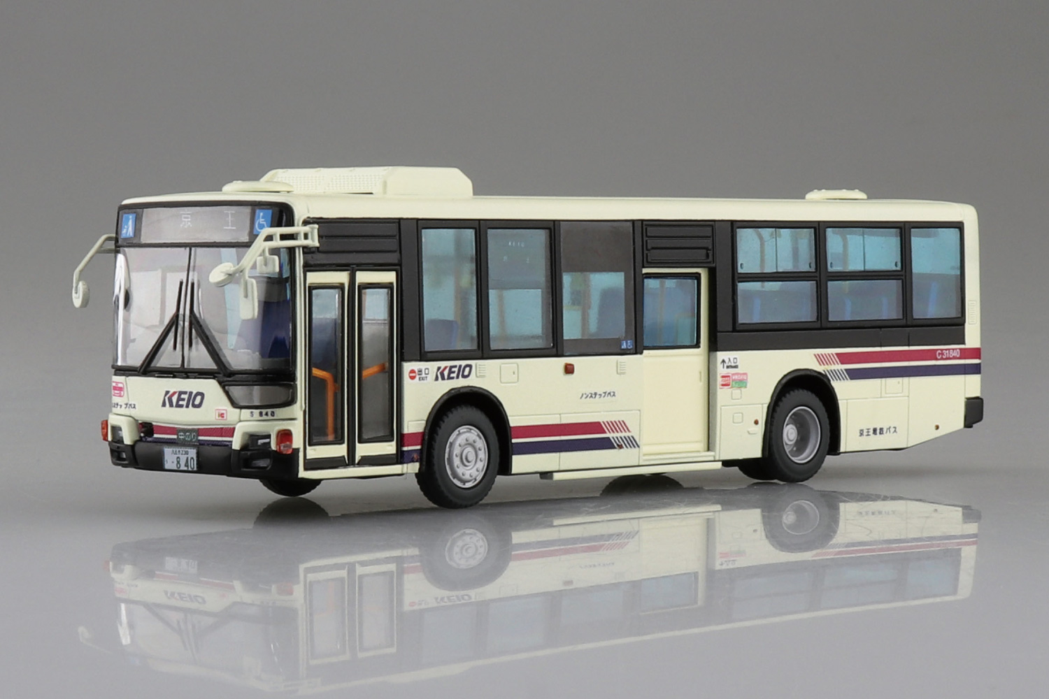 The Mitsubishi Fuso Aero Star MP38 (Keio Dentetsu Bus)｜AOSHIMA